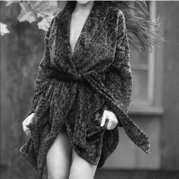 VICTORIA'S SECRET
Plush Long Robe With Matching Slippers - Picture 2 of 5